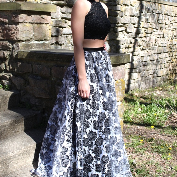 Black and white prom dress - Picture 1 of 5